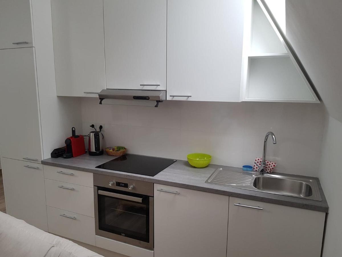 Al in den Aap gelogeerd? Appartement Mechelen Buitenkant foto