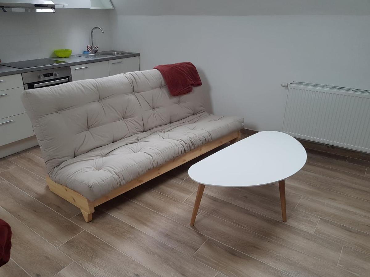 Al in den Aap gelogeerd? Appartement Mechelen Buitenkant foto